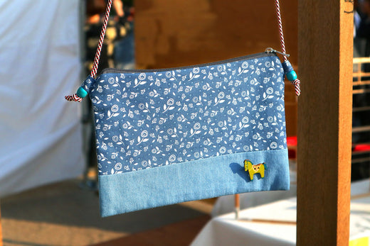 How to Use Layering Techniques on Leather Pouches