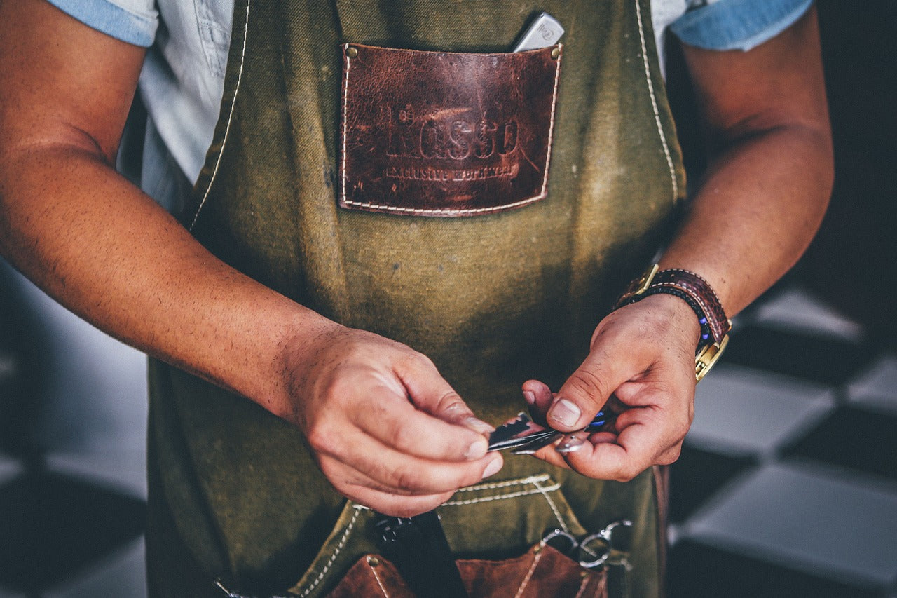 How to Customize Leather Aprons