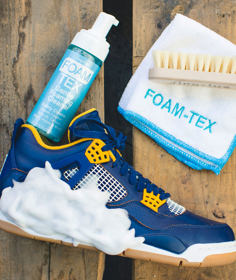 Angelus Foam-Tex and Brush being used to clean a shoe