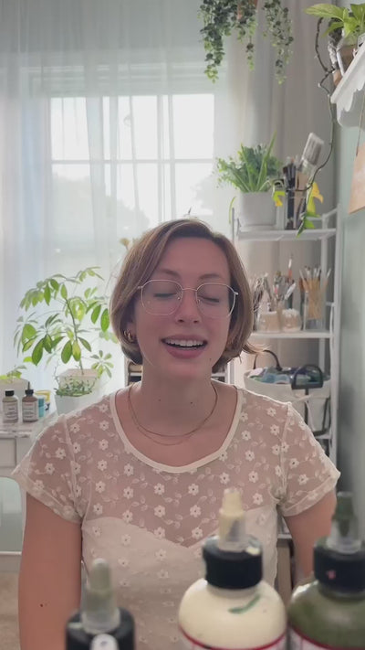 @cassykustoms gives a testimonial for Angelus Paints and products, including her favorite colors and mixing them.