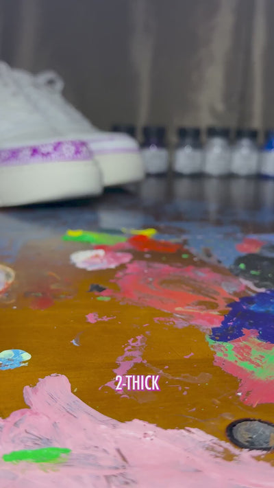 Customer Toral discusses the durability and finish of Angelus leather paint, sharing her results and trust in the brand for custom projects.